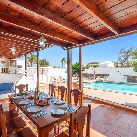 Victoria Lanzarote By Villa *