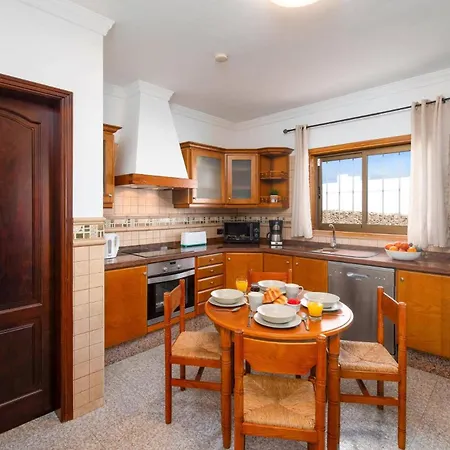 Victoria Lanzarote By Villa *